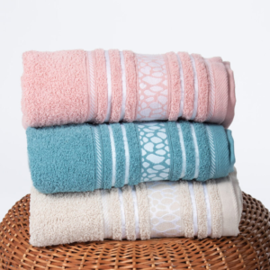 PACK TOALLA BORDADA /1 TOALLA DE BAÑO, 1 TOALLA DE MANO